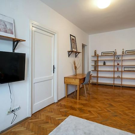 Apartament Universitate - Centrul Vechi Leilighet Bucureşti Eksteriør bilde